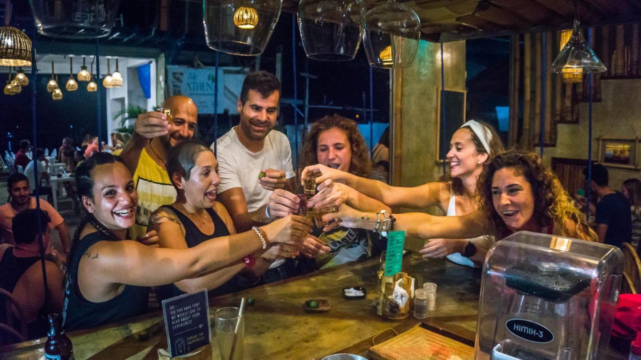 Happiness Hostel El Nido Buitenkant foto